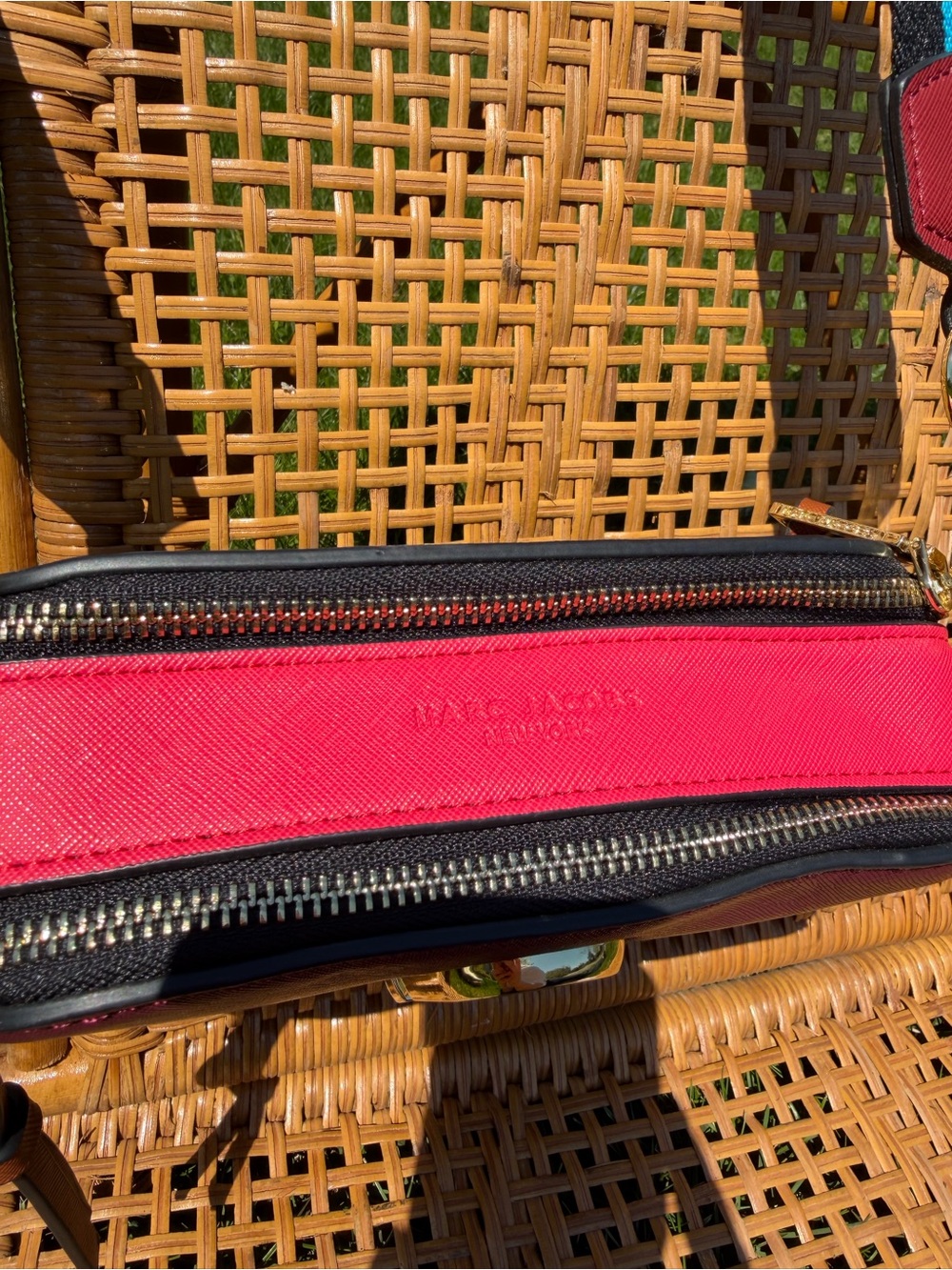 Marc Jacobs The Utility Snapshot Crossbody in Burgundy w Multicolor Strap- NEW - Picture 4 of 15